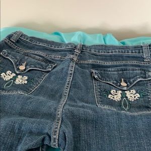 Lena jean Shorts - Size 16